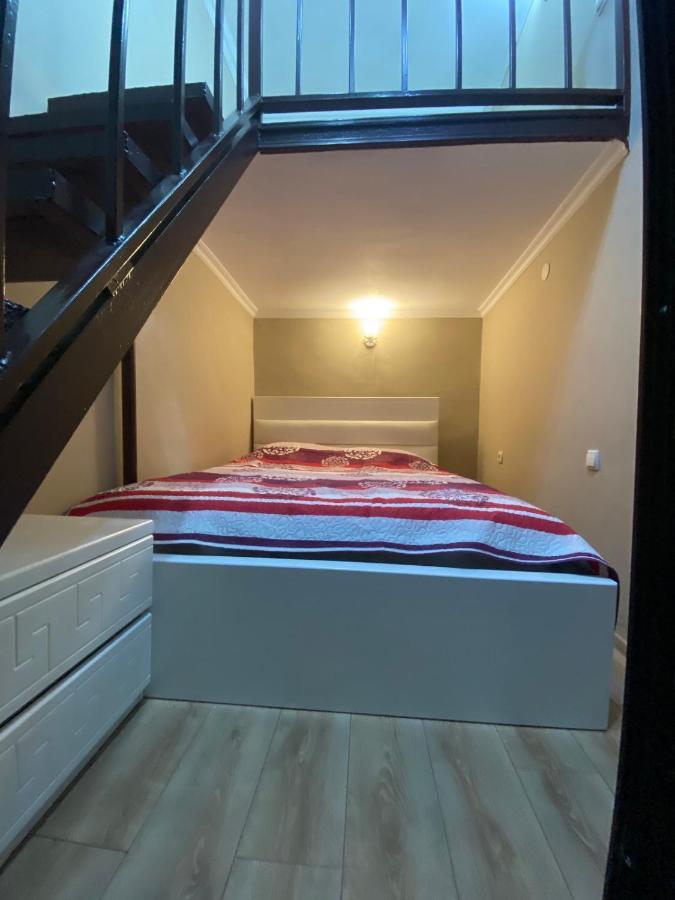 Honey Apartment Tiflis Exterior foto